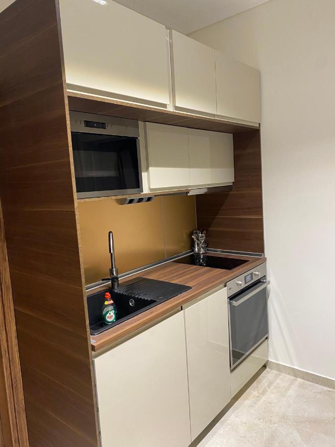 شقة Ag.Sofias Pedestrian Area Luxury Ap. & Big Balcony سالونيك المظهر الخارجي الصورة