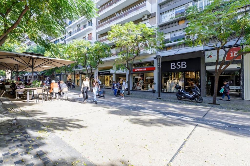 شقة Ag.Sofias Pedestrian Area Luxury Ap. & Big Balcony سالونيك المظهر الخارجي الصورة