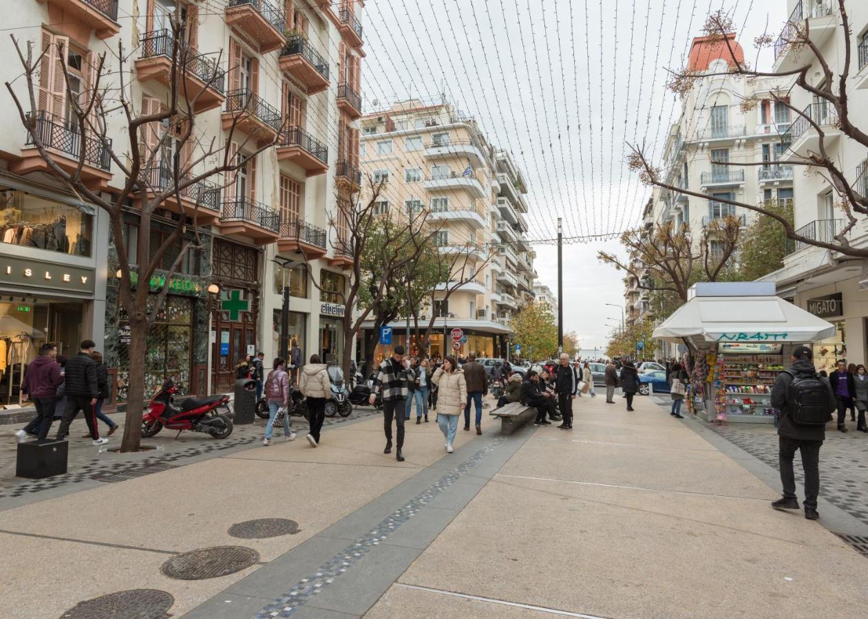 شقة Ag.Sofias Pedestrian Area Luxury Ap. & Big Balcony سالونيك المظهر الخارجي الصورة