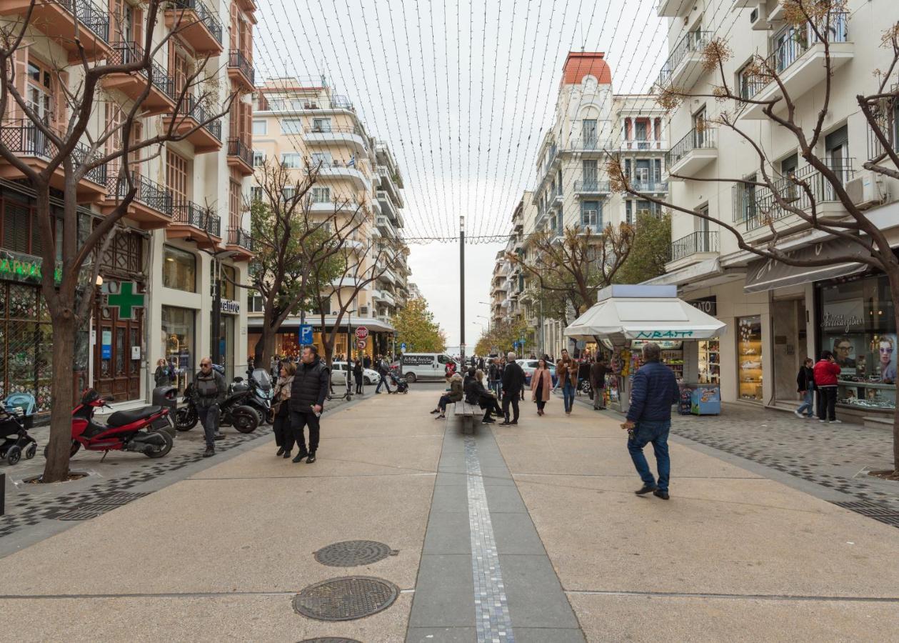 شقة Ag.Sofias Pedestrian Area Luxury Ap. & Big Balcony سالونيك المظهر الخارجي الصورة